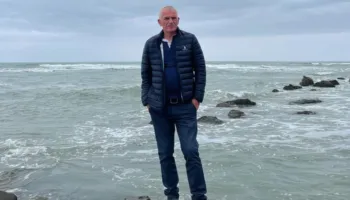 ‘U vra në pabesi, shpëtoi të tjerët’! Rrëfimi tronditës i bashkëshortes së Petrit Ndout, që e vranë me çekiç