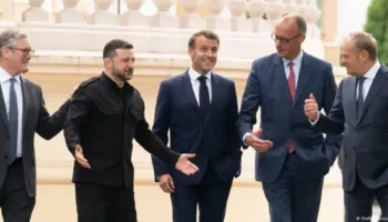 Ukraina kërkon garanci sigurie, 35 vende mblidhen sot në Paris për paqen