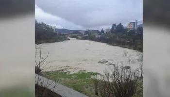 Ulet niveli i Vjosës, por ka ende prani të ujit në disa banesa në Novoselë e Bishan