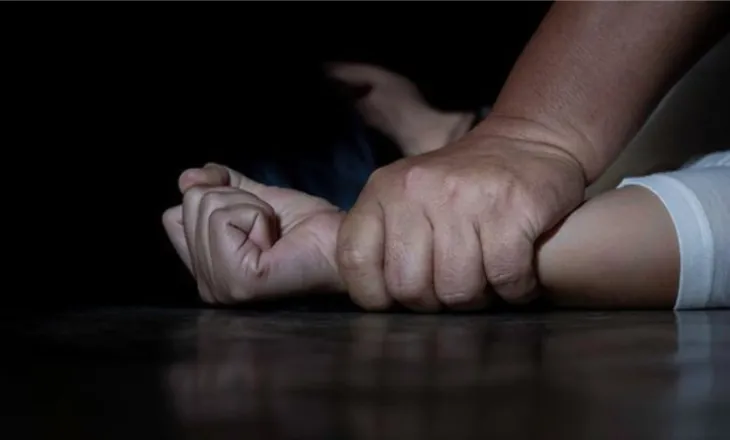 Ushtroi dhunë ndaj bashkëshortes me urdhër mbrojtje nga gjykata, arrestohet 53- vjeçari në Shkodër