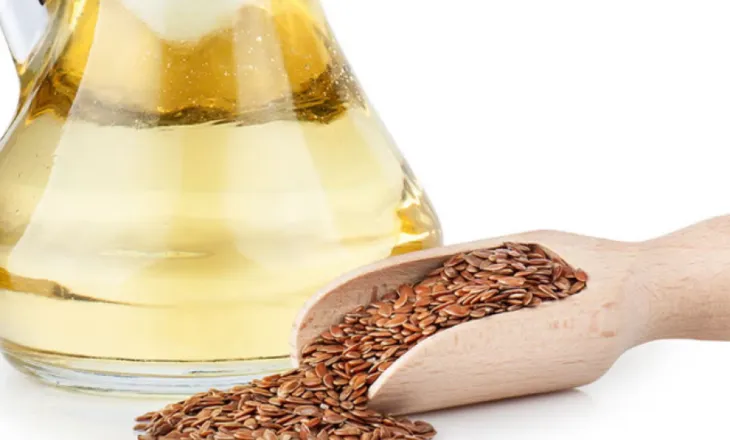 Vajrat që ‘rrisin shpejt’ flokët, a funksionojnë vërtet apo është thjesht trend