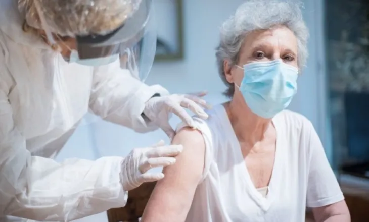 Vaksina kundër herpesit mund të ndihmojë të moshuarit të jetojnë më gjatë