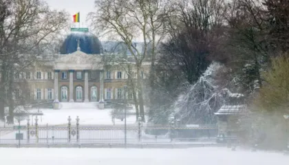 Vala e të ftohtit përfshin Evropën/ Anulohen 800 fluturime në Amsterdam, Parisi mbulohet nga dëbora