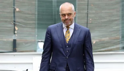 Vazhdon përplasja/ Rama i përgjigjet Blendi Fevziut: The një gënjeshtër me 7 bishta