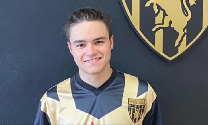 Vdekja tragjike e 19-vjeçarit, grabitet nga një burrë pasi u gjet i pajetë në rrugë