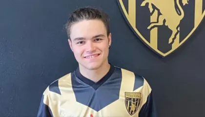 Vdekja tragjike e 19-vjeçarit/ Grabitet pasi u gjet i pajetë në rrugë dhe më pas shtypet nga një makinë