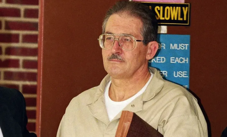 Vdes agjenti i CIA-s që u shiste sekrete sovjetikëve, po vuante dënimin me burgim të përjetshëm