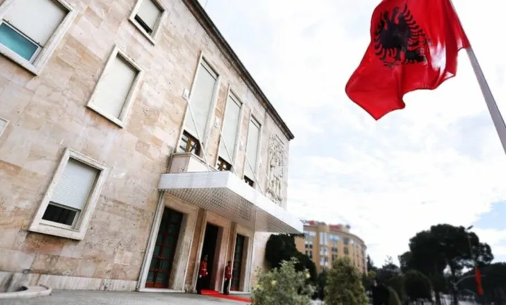 VENDIMI/ Erlind Sulo emërohet zv.ministër i Infrastrukturës, lirohen nga detyra prefektët e Durrësit dhe Korçës, ja kush i zëvendësom