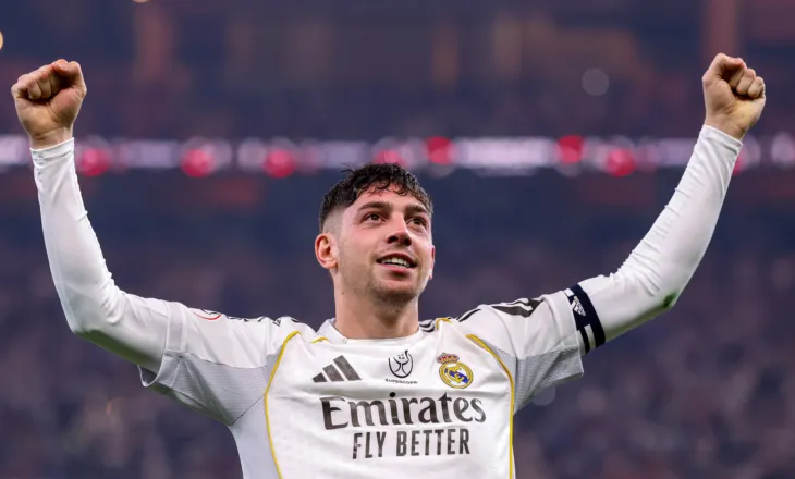 Vendos supergoli i Valverde, Real Madrid e mbyll në avantazh pjesën e parë ndaj Atletico (video)