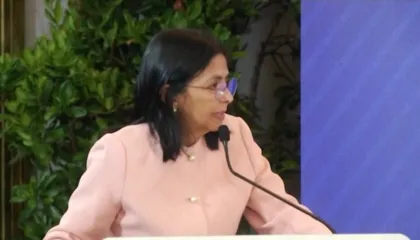 Venezuela zbut tonet me SHBA / Presidentja e përkohshme: Të hapur për bashkëpunim…