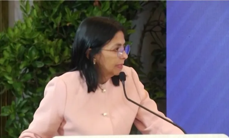 Venezuela zbut tonet me SHBA / Presidentja e përkohshme: Të hapur për bashkëpunim…