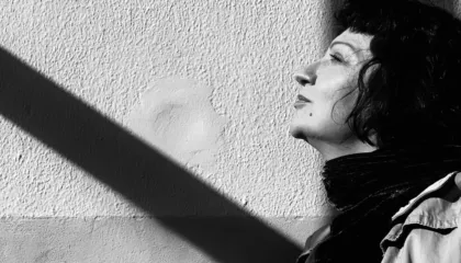 “Vetëm”, poezi nga Rozafa Shpuza