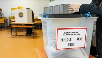 Vetëvendosja e Kurtit merr 72% e votave me postë në Kosovë, dominim i thellë në diasporë