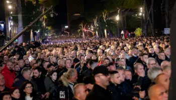 VIDEO/ Blushi në protestën kombëtare: Liria na thërret, vdekja nuk na tund!