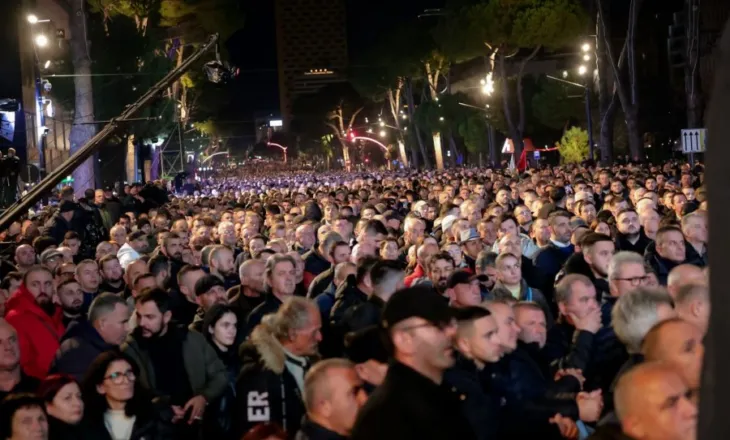 VIDEO/ Blushi në protestën kombëtare: Liria na thërret, vdekja nuk na tund!