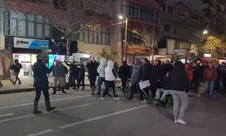 VIDEO- Durrës, situata problematike nga përmbytjet, banorët e Kënetës në protestë