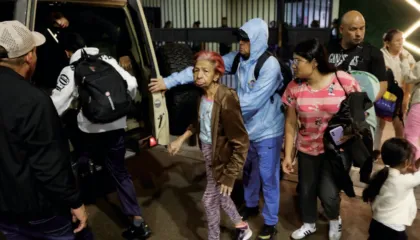 Video/ Frikë dhe panik tek banorët në Karakas, pas sulmit amerikan ndaj Venezuelës