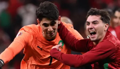 (VIDEO) Heroi Bounou rikthehet “Superman”, Maroku arrin në finalen e Kupës së Kombeve të Afrikës!