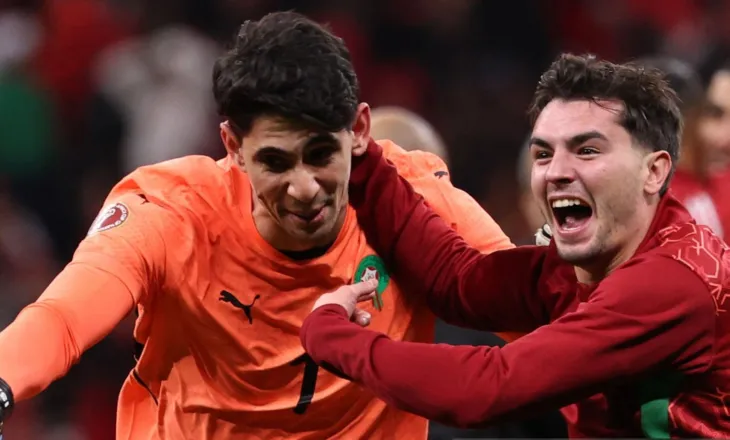 (VIDEO) Heroi Bounou rikthehet “Superman”, Maroku arrin në finalen e Kupës së Kombeve të Afrikës!