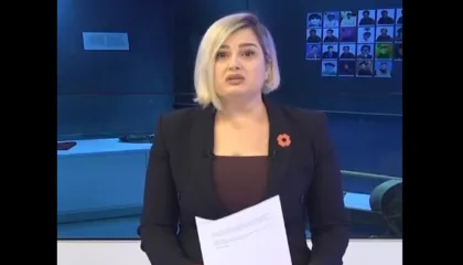 VIDEO / Masakra e Reçakut, prezantuesja në Kosovë shpërthen në lot teksa jep lajmet