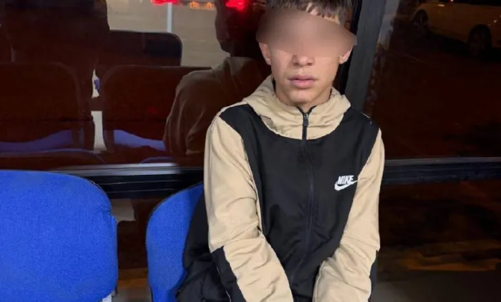 VIDEO/ ‘Më kanë gjuajtur me shpullë në kokë’/ Narko-policia e Ramës dhunon 10-vjeçarin