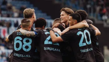 VIDEO/ Napoli triumfon ndaj Lazios, 3 kartona të kuq në kryeqytet