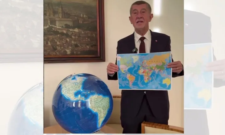 Video/ “Nuk e dija ku ndodhej në hartë”, Kryeministri i Çekisë bëhet viral, blen një glob të shtrenjtë për të parë pozicionin e Groenlandës