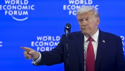 VIDEO-Pas Armenisë me Shqipërinë/ Fjalimi në Davos – Trump bëhet sërish ‘lëmsh’, ngatërron 14 herë Groenlandën me Islandën