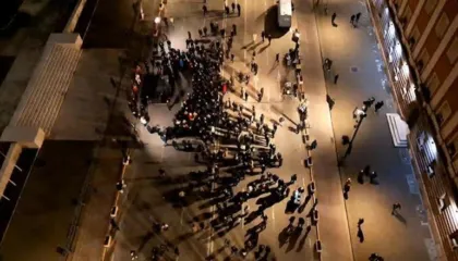 VIDEO- Pas tensioneve në Kuvend, Berisha në protestë/ Tkurren militantët përpara kryeministrisë