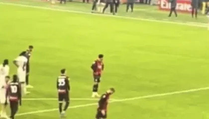 VIDEO/ Penalltia e humbur e Xhenoas në frymën e fundit, “hilja” e futbollistit serb bën xhiron e rrjetit