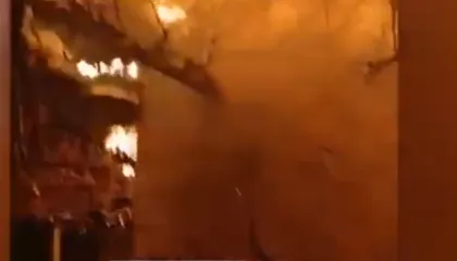 VIDEO- Pukë, një banesë shkrumbohet nga zjarri, familja me 5 anëtarë mbetet e pastrehë! Shkak..