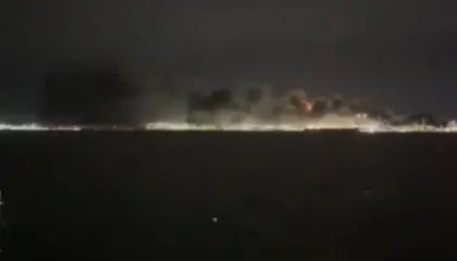 VIDEO / Shpërthim dhe zjarr i madh në rafinerinë më të madhe të naftës në Turqi