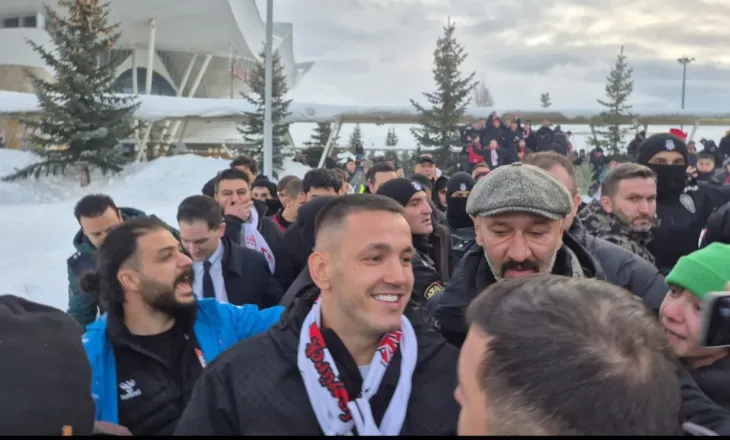 VIDEO/ Skena të pabesueshme! 2000 tifozë në Turqi dalin të presin Rei Manajn, për t’u mbajtur mend në histori