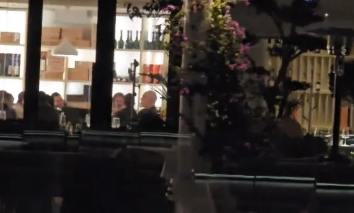 VIDEO/ Takimi mbi 40 minuta, Rama dhe Ivanka Trump largohen së bashku në një automjet! Po Jared Kushner, në Vlorë apo në Davos?