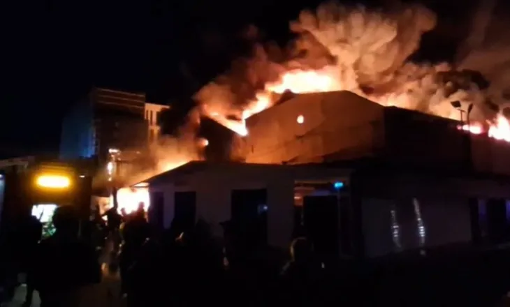 Vijon ende zjarri te “5 Maji”, shkrumbohen 200 biznese, zbulohet shkaku (VIDEO)