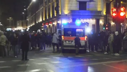 Vijon protesta para Kuvendit, arrestime dhe të lënduar! Policia iu përgjigjet me gaz lotsjellës