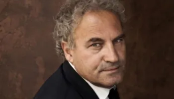 Visar Zhiti: Invictus, historia e një poezie të përbotshme