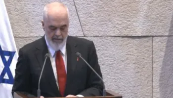 Vizita në Izrael/ Rama shkëmben batuta me kryetarin e Parlamentit gjatë fjalës së tij: Hebrenjtë flasin shumë, por ballkanasit flasin edhe më shumë