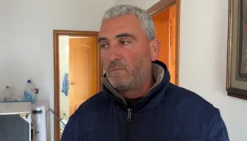 Vjosa del nga shtrati, banesat përfshihen nga uji/ Qytetarët: Jemi të ngujuar, kaq shumë s’kemi parë ndonjëherë