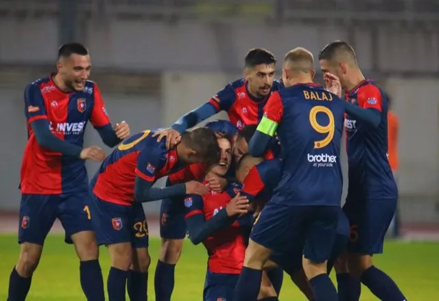 Vllaznia bën goditjen e madhe, rikthehet sulmuesi