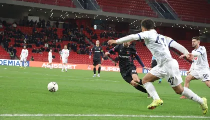 Vllaznia mposht Dinamon, Balaj e Kallaku shënues