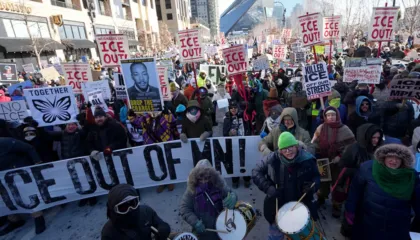 Vrasja e 37-vjeçarit ndez protesta të dhunshme në Minnesota, Trump akuzon zyrtarët lokalë