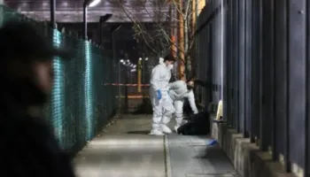 Vritet drejtuesi i trenit në stacionin e Bolonjës, u godit me thikë në bark, autori largohet me vrap