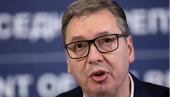 Vuçiç akuzon Kosovën, Shqipërinë dhe Kroacinë për aleancë ushtarake “sulmuese”