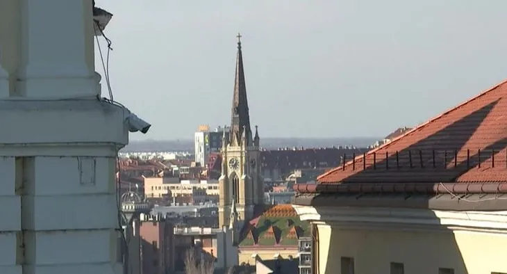 Vuçiç dhe Daçiç kënduan këngë çetnike, reagon ashpër raportuesi për Serbinë në PE: Me këta njerëz nuk shkoni në BE