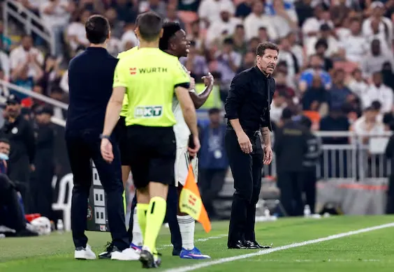 Xabi Alonso, mesazh Simeones: Jo gjithçka lejohet, duhet respekt për rivalin