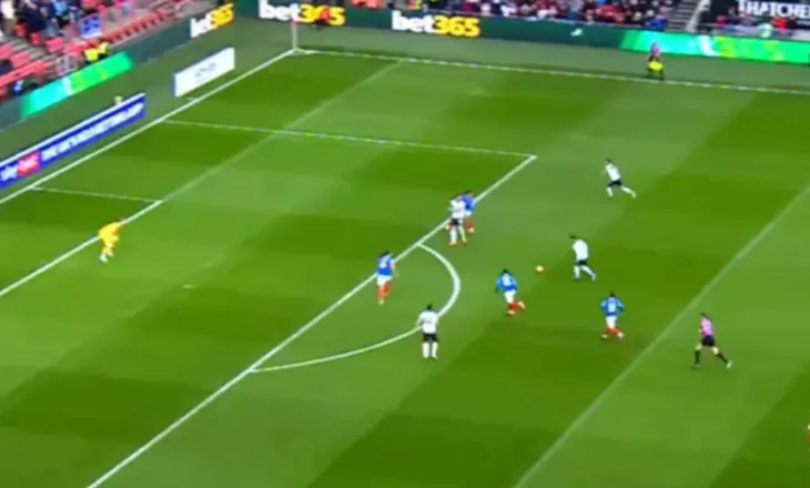 Ylli shqiptar e nis me gol vitin 2026 në Angli, Anis Mehmeti nuk ka të ndalur (VIDEO)