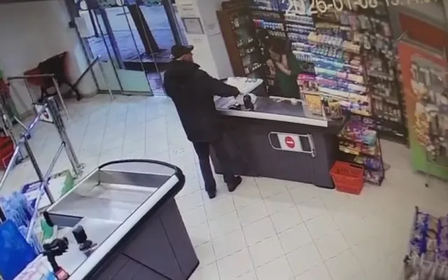 Yzberisht/ Identifikohet dhe vihet në pranga autori i dyshuar i grabitjes së marketit (EMRI)