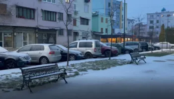 “Zbardhet” Kukësi, qyteti përfshihet nga reshje të dendura të dëborës