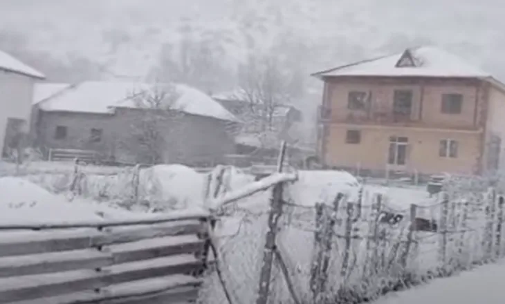 Zbardhet nga bora edhe Elbasani, pezullohet mësimi në disa shkolla, kalimi në rrugë vetëm me zinxhir